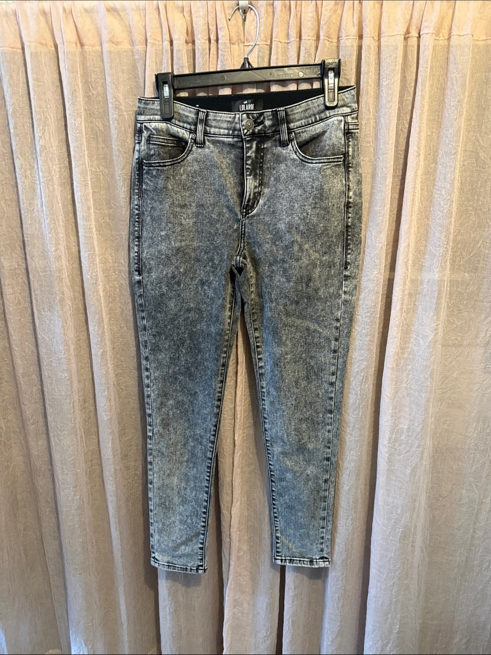 LuLaRoe Gray Acid Wash Skinny Jeans